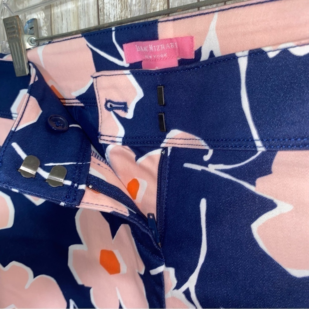 Isaac Mizrahi Navy Floral Scalloped Shorts - Picture 5 of 7